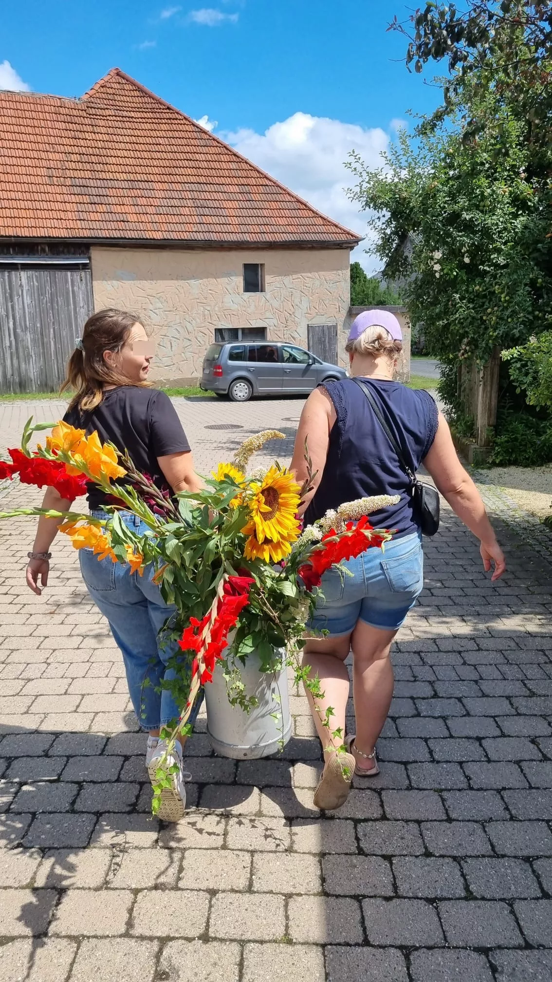 2a3b9f3e-b116-4385-919d-893a287fcd71